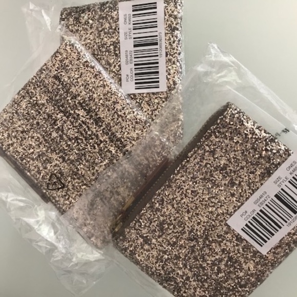 MADEWELL Sahara Gold Glitter The Leather Pouch - Picture 8 of 8